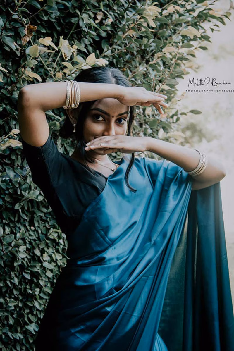 Trendy Sri Lankan girl fashion outfit photoshoot LK - Imalsha (6)