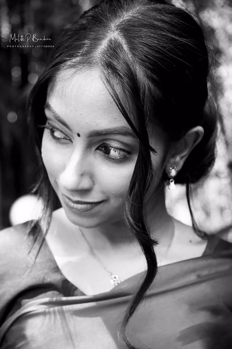 Trendy Sri Lankan girl fashion outfit photoshoot LK - Imalsha (12)